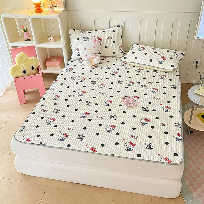 91家纺网 家纺一手货源 找家纺 金爱家 2024新款A类三丽鸥高品质可组合凉感丝乳胶席牛奶丝针织棉软糯夏被四件套 乳胶席-波点kitty