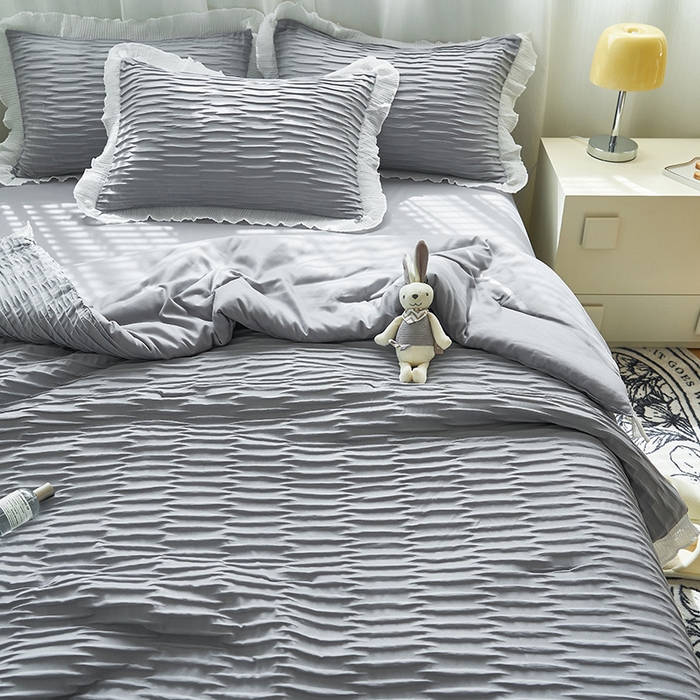 91家纺网 家纺一手货源 找家纺 畅销被业  2024新款泡泡纱花边夏被四件套 花边款泡泡纱-情调灰