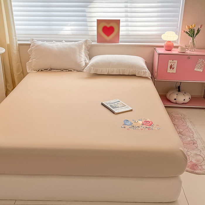 91家纺网 家纺一手货源 找家纺 2024新款A类全棉水洗棉绣花单床笠 奇趣小怪兽-奶驼