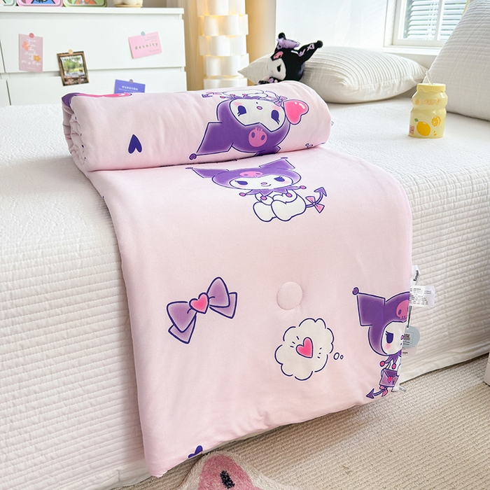 91家纺网 家纺一手货源 找家纺 博雅 2024新款三丽鸥正版系列A类牛奶丝软糯针织棉大豆纤维夏被 针织棉（带防伪标）库洛米梦想