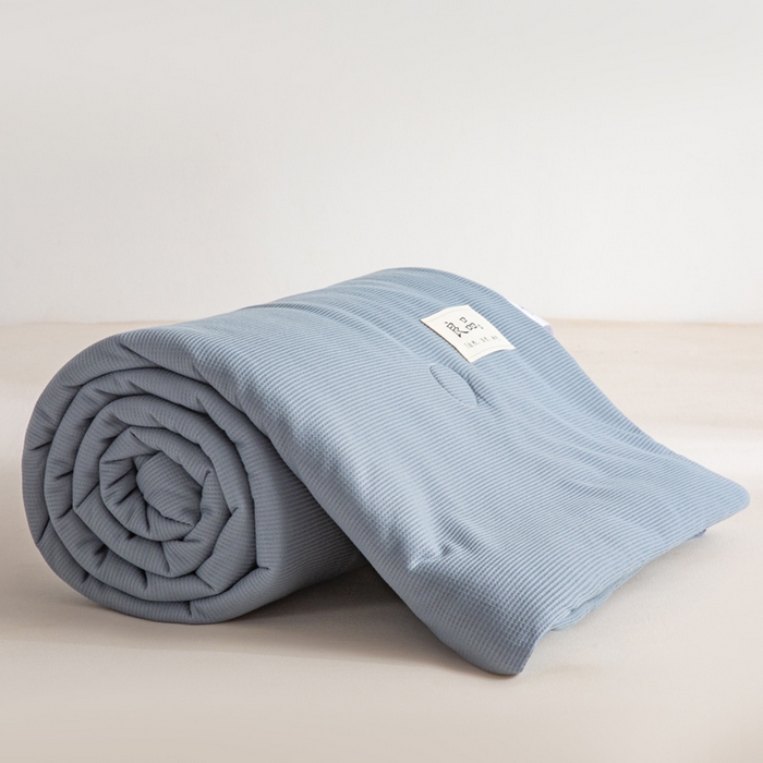 91家纺网 家纺一手货源 找家纺 慕尚 2025新款针织棉华夫格夏被 华夫格 深海蓝