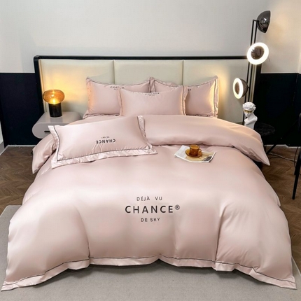 91家纺网 家纺一手货源 找家纺 （总）麦空 2025新款一字绣水洗真丝四件套-巧遇