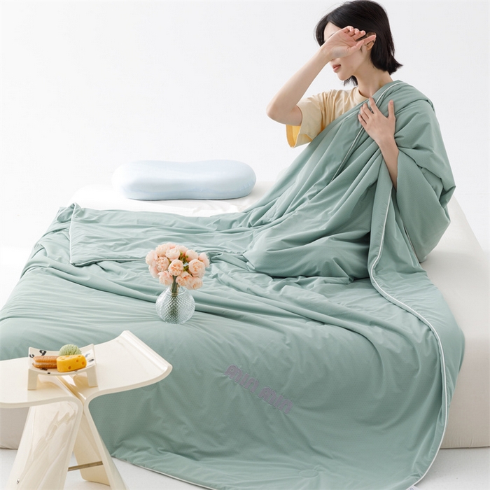 91家纺网 家纺一手货源 找家纺 丝幔家纺 2025新款A类提花绣花凉感夏被 被子被芯 西瓜绿