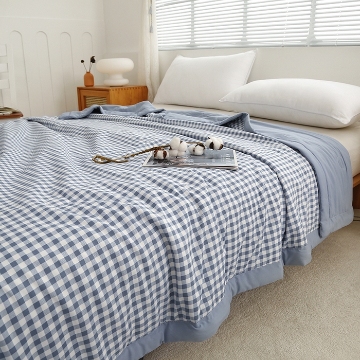 91家纺网 家纺一手货源 找家纺 凡客家居 2024新款无印风水洗棉新疆棉花夏被夏凉被空调被 蓝小格