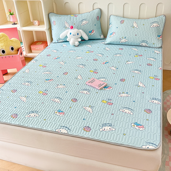 91家纺网 家纺一手货源 找家纺 金爱家 2024新款A类三丽鸥高品质可组合凉感丝乳胶席牛奶丝针织棉软糯夏被四件套 乳胶席-可爱玉桂狗