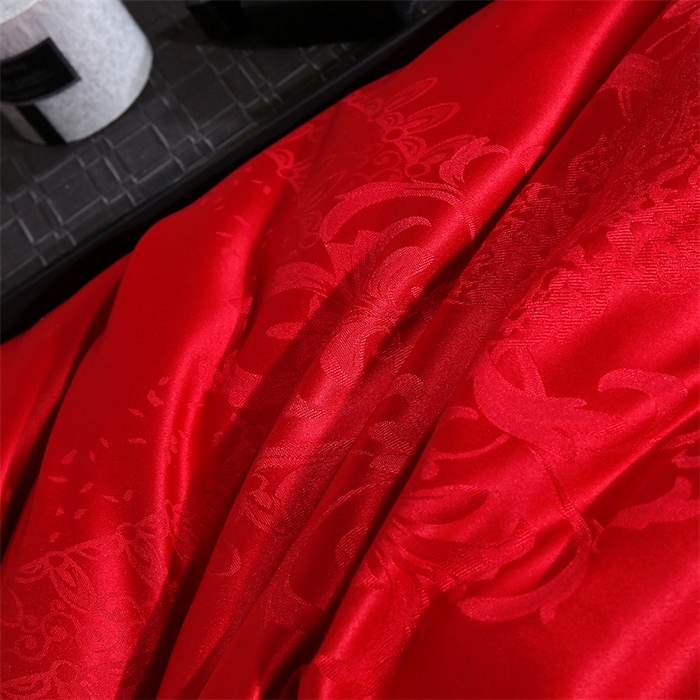 91家纺网 家纺一手货源 找家纺 恒鑫家纺 2025新款提花蚕丝被 大红色