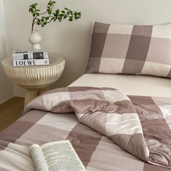 91家纺网 家纺一手货源 找家纺 荔禾家居 A类针织棉无印风夏被 咖大格