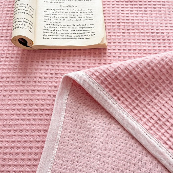 91家纺网 家纺一手货源 找家纺 来菲毛毯 2025新款全棉A类盖毯夏凉被 粉色