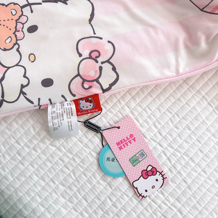 91家纺网 家纺一手货源 找家纺 博雅 2024新款三丽鸥正版系列A类牛奶丝软糯针织棉大豆纤维夏被 针织棉（带防伪标）kt小熊