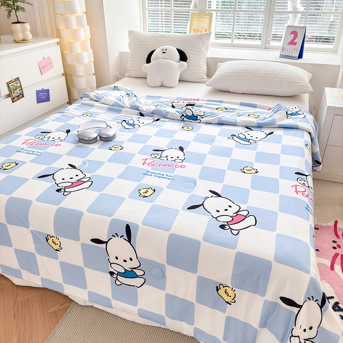 91家纺网 家纺一手货源 找家纺 博雅 2024新款三丽鸥正版系列A类牛奶丝软糯针织棉大豆纤维夏被 针织棉（带防伪标）蓝格帕恰狗