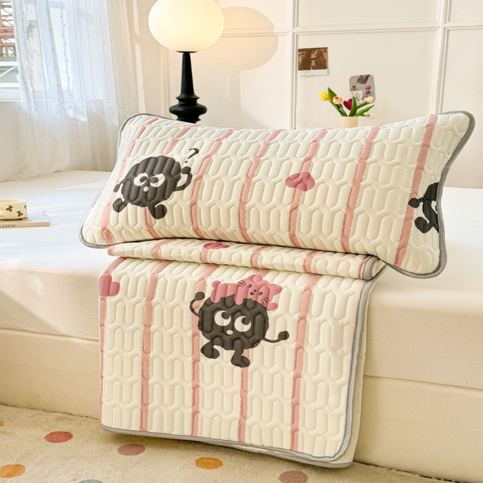 91家纺网 家纺一手货源 找家纺 佰亿莱2024新款小清新印花乳胶凉席 煤球