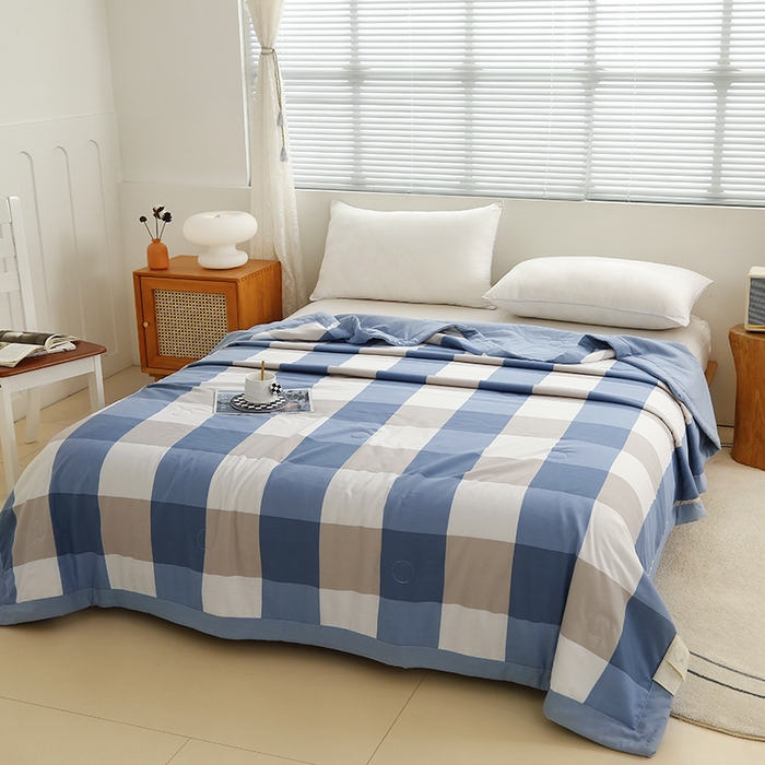 91家纺网 家纺一手货源 找家纺 凡客家居 2024新款无印风水洗棉新疆棉花夏被夏凉被空调被 蓝大格