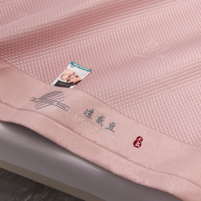 91家纺网 家纺一手货源 找家纺 青雅席业 2025新款A类母婴级刺绣冰豆豆凉席 天鹅湖-粉