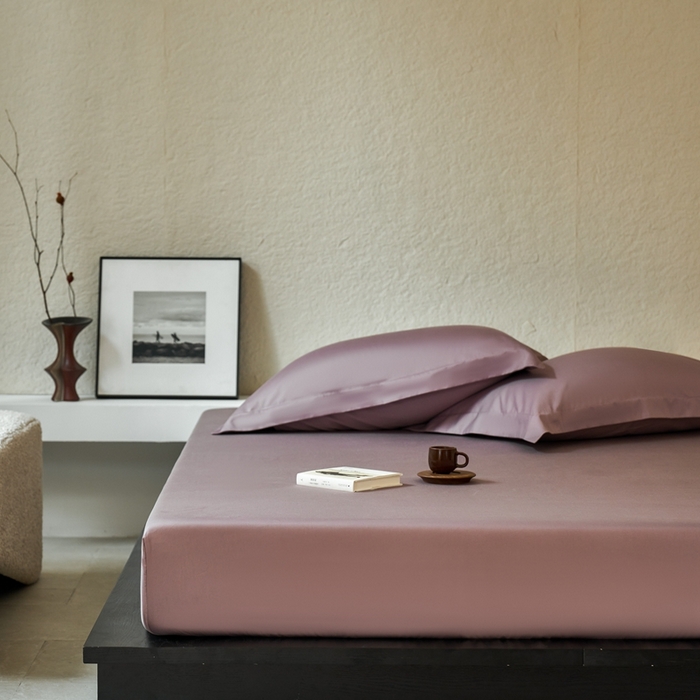 91家纺网 家纺一手货源 找家纺 秀色家纺 2025新款高端酒店50支贡缎长绒棉床笠单件纯棉全棉贡缎可裸睡单双人床上用品 梦易-香芋紫