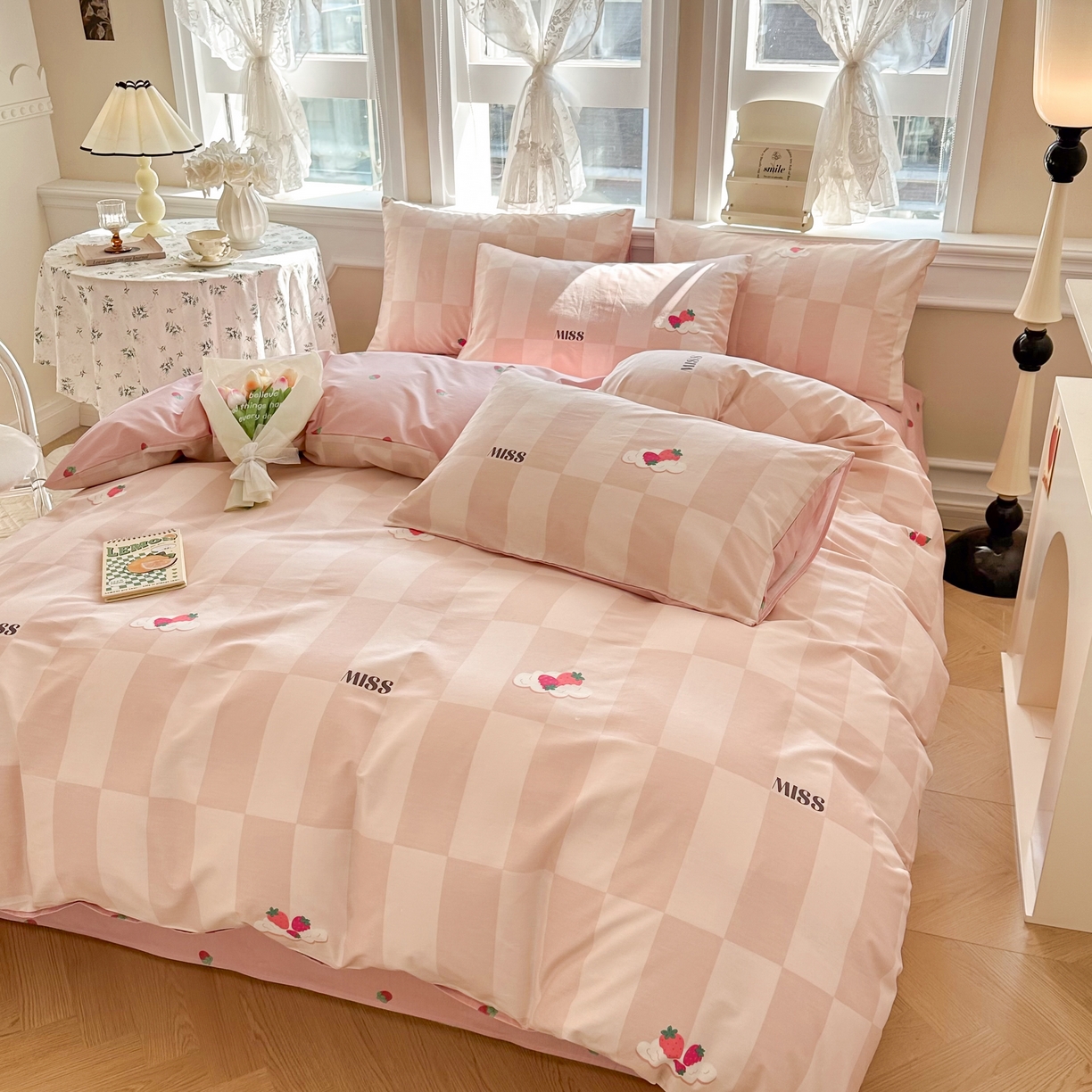 91家纺网 家纺一手货源 找家纺 晨希家居 2024新款小清新全棉印花四件套 草莓派