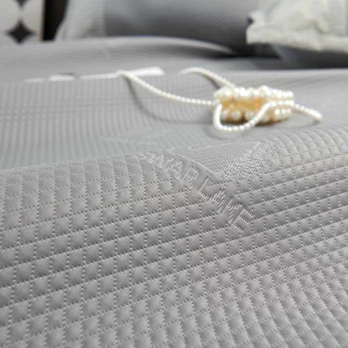 91家纺网 家纺一手货源 找家纺 青雅席业 2025新款A类母婴级刺绣冰豆豆凉席 天鹅湖-灰