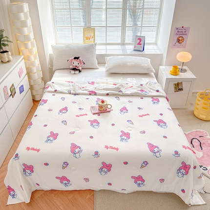 91家纺网 家纺一手货源 找家纺 博雅 2024新款三丽鸥正版系列A类牛奶丝软糯针织棉大豆纤维夏被 针织棉（带防伪标）草莓美乐蒂