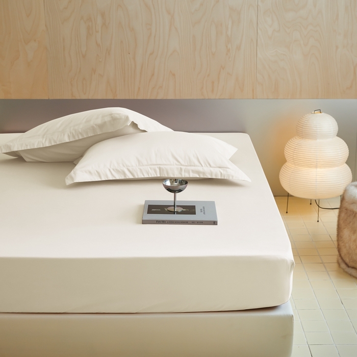 91家纺网 家纺一手货源 找家纺 秀色家纺 2025新款50支贡缎床笠单件全棉纯棉床罩三件套儿童防滑床单床垫套床套 梦易-皓月白