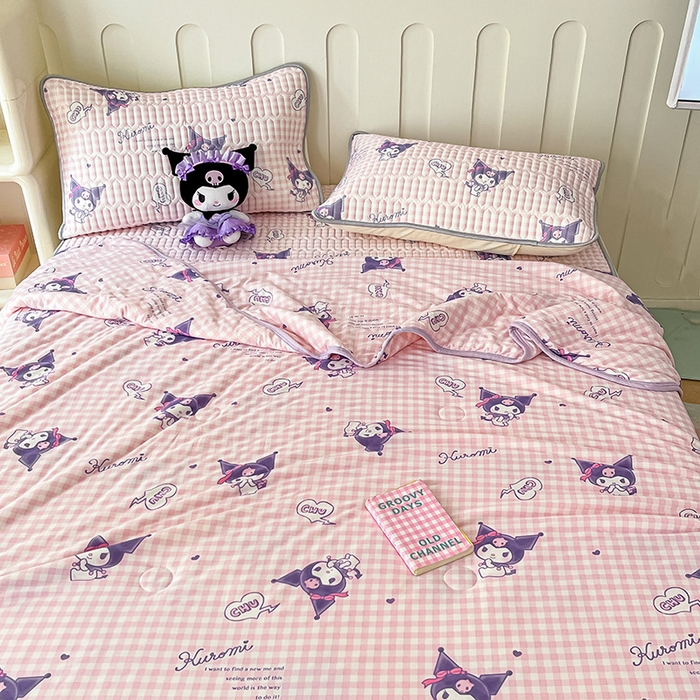 91家纺网 家纺一手货源 找家纺 金爱家 2024新款A类三丽鸥高品质可组合凉感丝乳胶席牛奶丝针织棉软糯夏被四件套 乳胶席-紫色库洛米之心