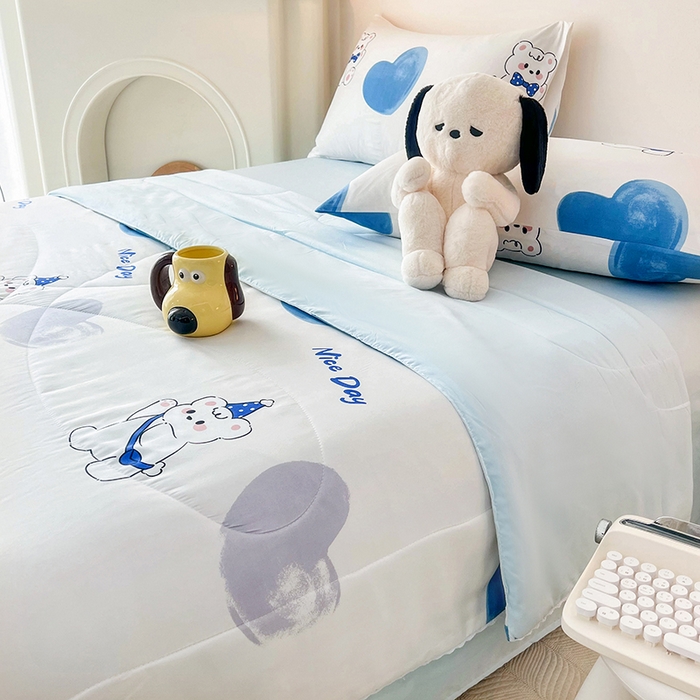 91家纺网 家纺一手货源 找家纺 倾慕家纺 新款A类小清新水洗棉小花边夏被系列 北极熊