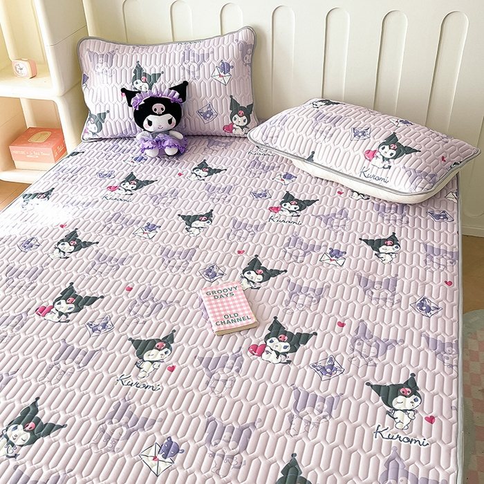 91家纺网 家纺一手货源 找家纺 金爱家 2024新款A类三丽鸥高品质可组合凉感丝乳胶席牛奶丝针织棉软糯夏被四件套 乳胶席-紫色梦幻库洛米