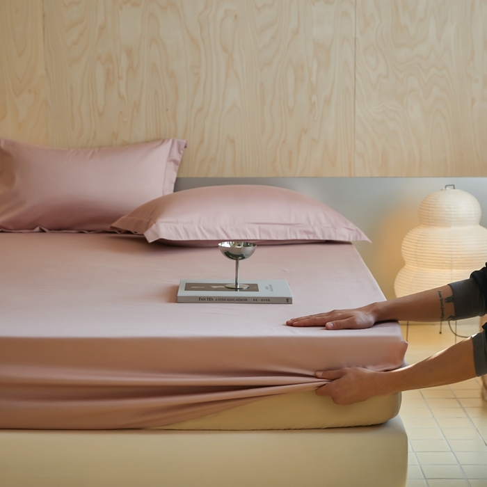 91家纺网 家纺一手货源 找家纺 秀色家纺 2025新款50支贡缎床笠单件全棉纯棉床罩三件套儿童防滑床单床垫套床套 梦易-玉颜粉