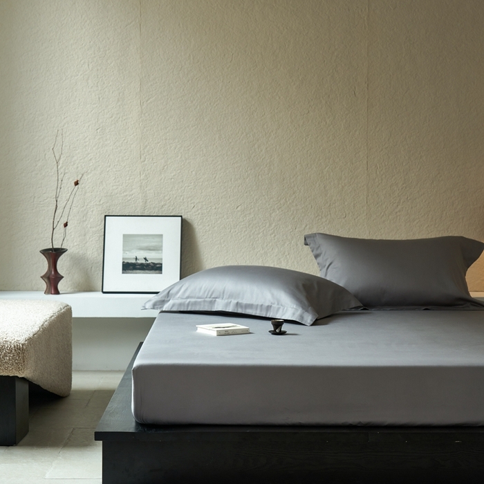 91家纺网 家纺一手货源 找家纺 秀色家纺 2025新款高端酒店50支贡缎长绒棉床笠单件纯棉全棉贡缎可裸睡单双人床上用品 梦易-典雅灰