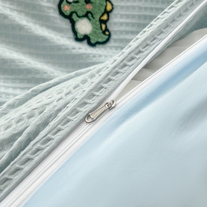 91家纺网 家纺一手货源 找家纺 慕尚 2025新款全棉华夫格毛巾绣四件套 恐龙之王蓝