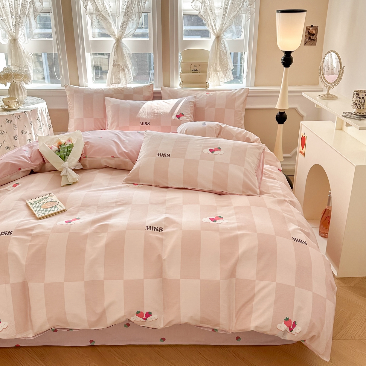 91家纺网 家纺一手货源 找家纺 晨希家居 2024新款小清新全棉印花四件套 草莓派