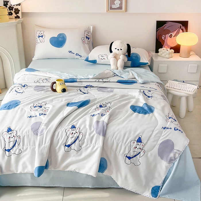 91家纺网 家纺一手货源 找家纺 倾慕家纺 新款A类小清新水洗棉小花边夏被系列 北极熊