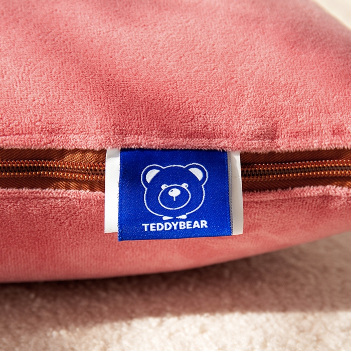 91家纺网 家纺一手货源 找家纺 枕芯真意 2024新款宝宝绒抱枕被 玫红