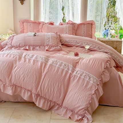 91家纺网 家纺一手货源 找家纺 （总）一比一家纺 2024新款韩版泡泡纱刺绣花边四件套