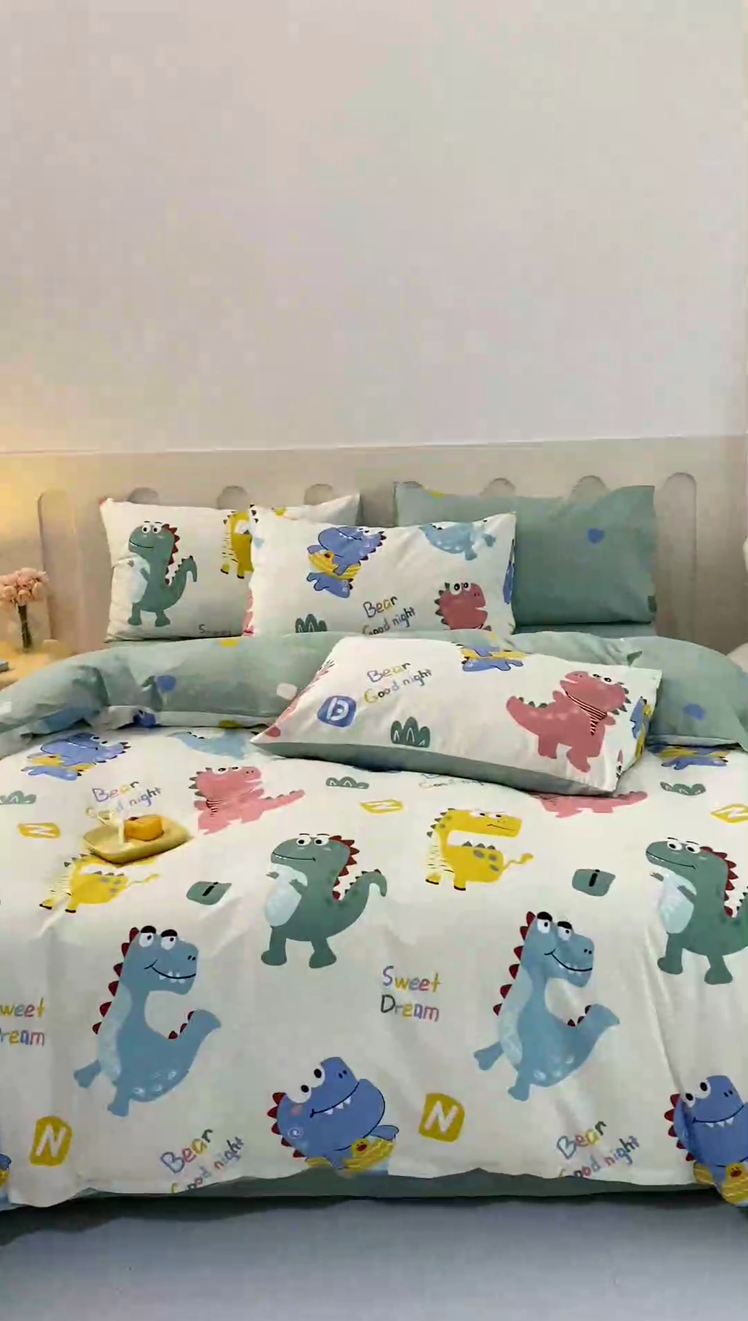 91家纺网 家纺一手货源 找家纺 红粉佳人家纺  2024新款纯棉卡通小清新四件套及单品 恐龙世界-1