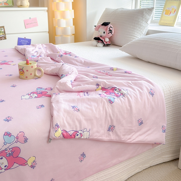 91家纺网 家纺一手货源 找家纺 博雅 2024新款三丽鸥正版系列A类牛奶丝软糯针织棉大豆纤维夏被 针织棉（带防伪标）气球美乐蒂