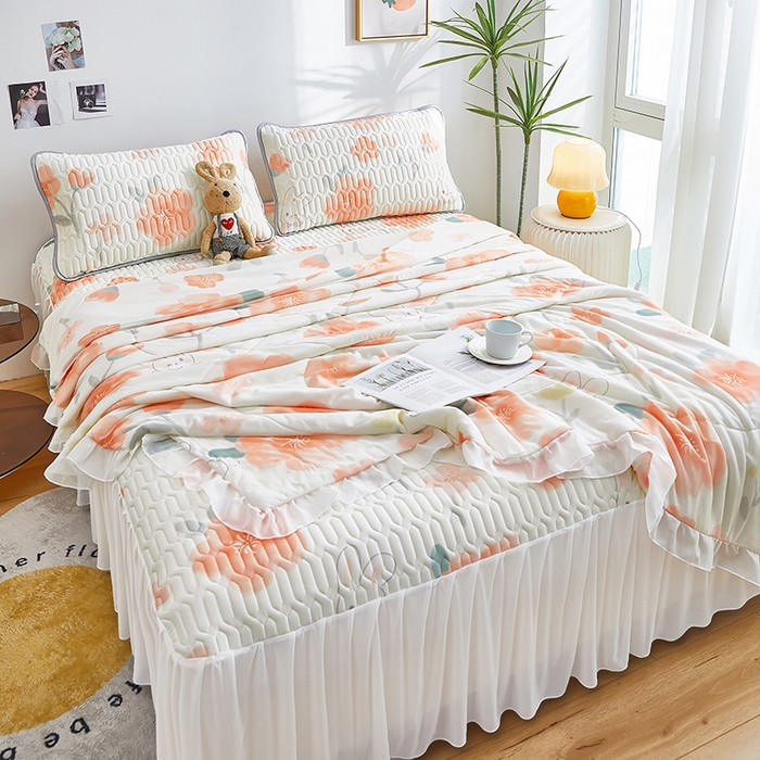 91家纺网 家纺一手货源 找家纺 爱上家居 2024新款印花凉席床裙床单款夏被-床裙款 桃花朵朵