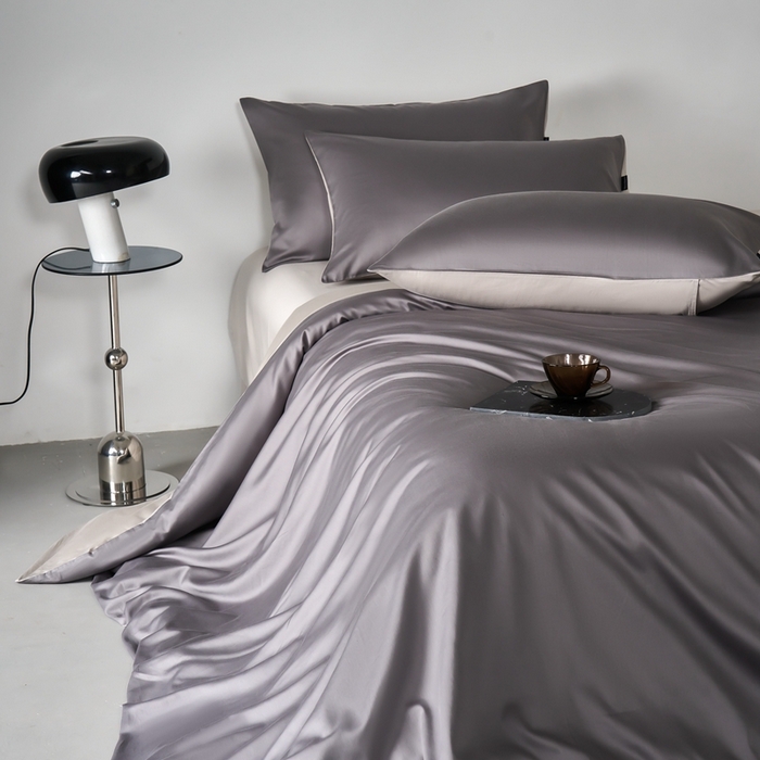 91家纺网 家纺一手货源 找家纺 秀色家纺 2025新款轻奢60支贡缎高支贡缎长绒棉全棉四件套简约纯色床上被套床单床笠式 米朵-雅士灰烟墨灰