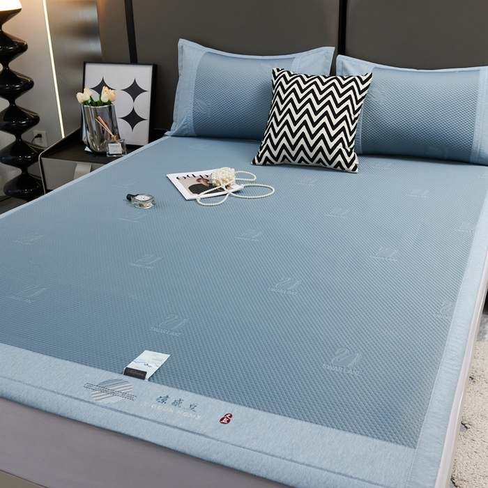 91家纺网 家纺一手货源 找家纺 青雅席业 2025新款A类母婴级刺绣冰豆豆凉席 天鹅湖-蓝