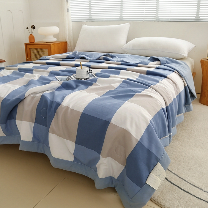 91家纺网 家纺一手货源 找家纺 凡客家居 2024新款无印风水洗棉新疆棉花夏被夏凉被空调被 蓝大格