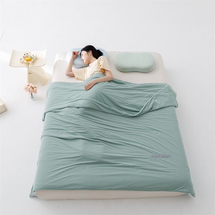 91家纺网 家纺一手货源 找家纺 丝幔家纺 2025新款A类提花绣花凉感夏被 被子被芯 西瓜绿