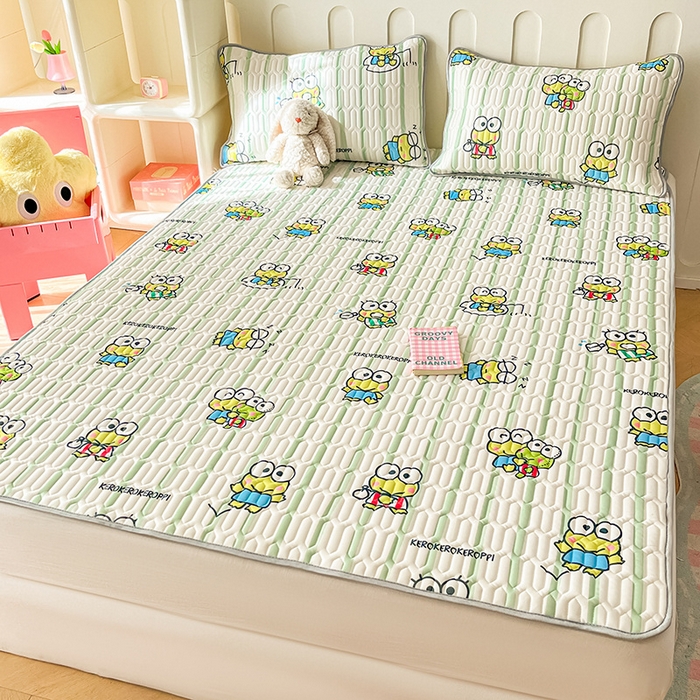 91家纺网 家纺一手货源 找家纺 金爱家 2024新款A类三丽鸥高品质可组合凉感丝乳胶席牛奶丝针织棉软糯夏被四件套 乳胶席-夏日大眼蛙