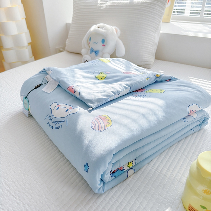 91家纺网 家纺一手货源 找家纺 博雅 2024新款三丽鸥正版系列A类牛奶丝软糯针织棉大豆纤维夏被 针织棉（带防伪标）蛋糕玉桂狗