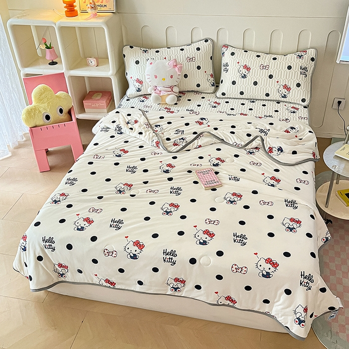 91家纺网 家纺一手货源 找家纺 金爱家 2024新款A类三丽鸥高品质可组合凉感丝乳胶席牛奶丝针织棉软糯夏被四件套 乳胶席-波点kitty