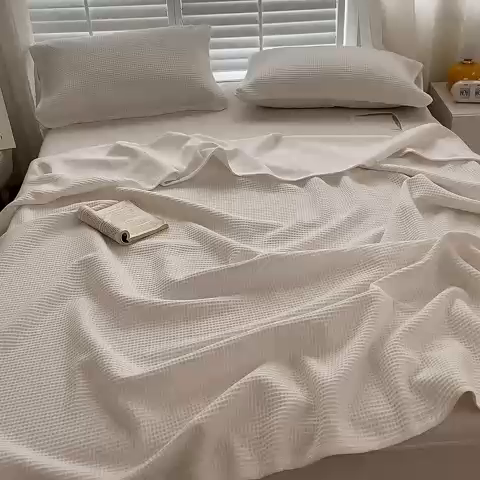 91家纺网 家纺一手货源 找家纺 来菲毛毯 2025新款全棉A类盖毯夏凉被 奶白