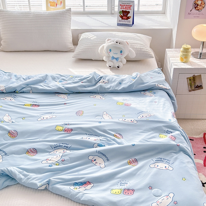 91家纺网 家纺一手货源 找家纺 博雅 2024新款三丽鸥正版系列A类牛奶丝软糯针织棉大豆纤维夏被 针织棉（带防伪标）蛋糕玉桂狗