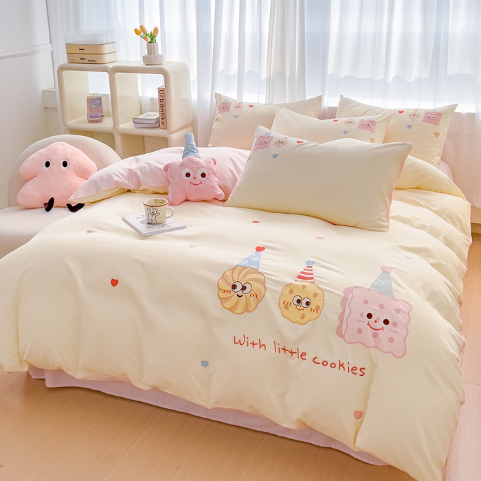 91家纺网 家纺一手货源 找家纺 亲亲公主 2025新款全棉可爱刺绣四件套 粉色曲奇