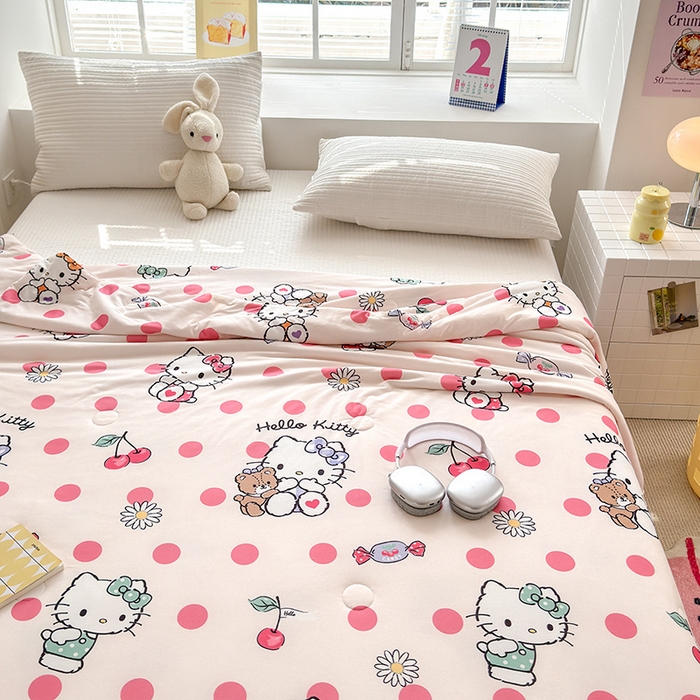 91家纺网 家纺一手货源 找家纺 博雅 2024新款三丽鸥正版系列A类牛奶丝软糯针织棉大豆纤维夏被 针织棉（带防伪标）波点kt猫