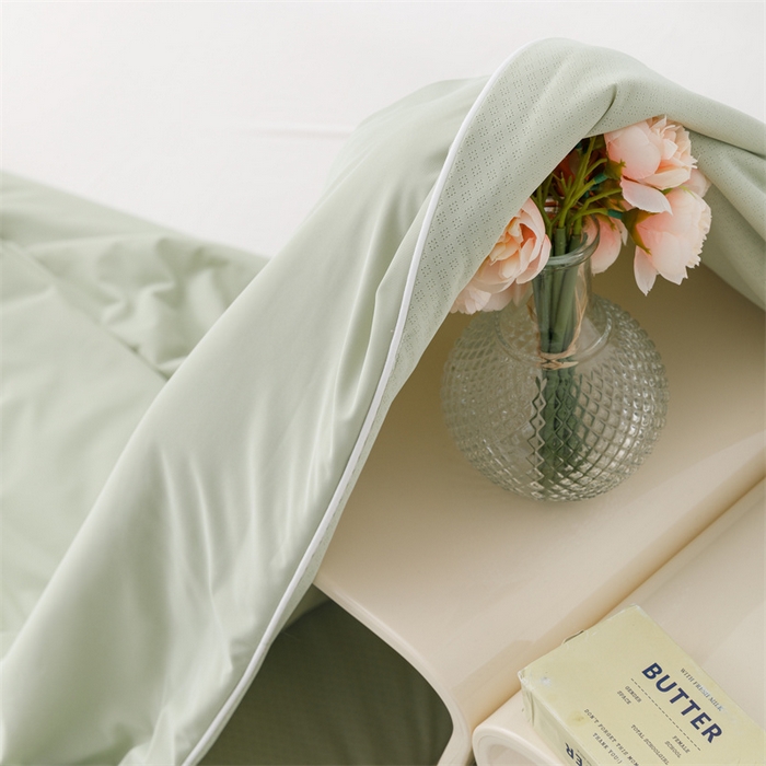 91家纺网 家纺一手货源 找家纺 丝幔家纺 2025新款A类提花绣花凉感夏被 被子被芯 抹茶绿