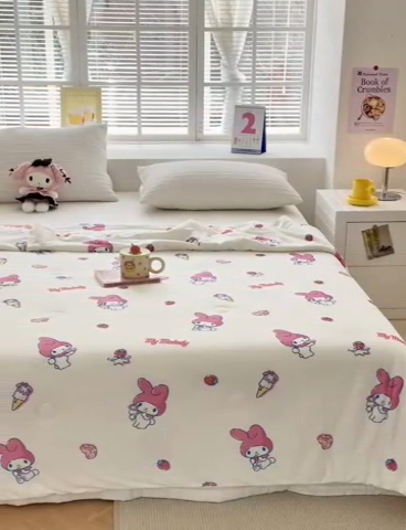 91家纺网 家纺一手货源 找家纺 博雅 2024新款三丽鸥正版系列A类牛奶丝软糯针织棉大豆纤维夏被 针织棉（带防伪标）草莓美乐蒂