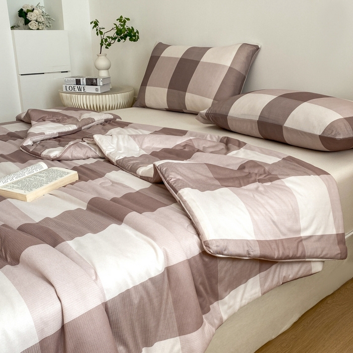 91家纺网 家纺一手货源 找家纺 荔禾家居 A类针织棉无印风夏被 咖大格