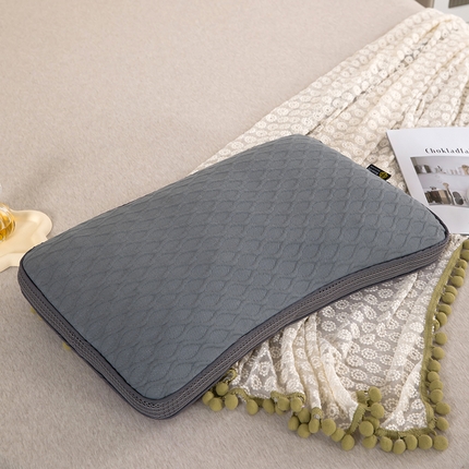 91家纺网 家纺一手货源 找家纺 2025新款直播爆款针织空气层荞麦枕 针织空气层荞麦深灰色